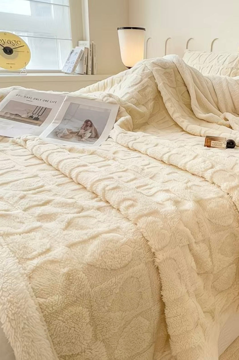 Thick wool blanket / bed blanket - King Size